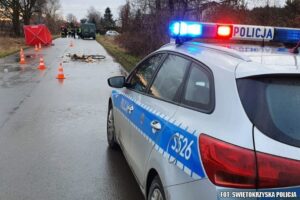 30.01.2020. Krzcin. Śmiertelne potrącenie rowerzysty / Świętokrzyska Policja