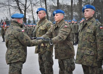 13.01.2020. Kielce. Elewi uroczyście odebrali broń / CPdMZ w Kielcach