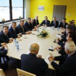 21.01.2020 Chęciny. Spotkanie wójtów i burmistrzów w sprawie wysypiska śmieci w Promniku / Jarosław Kubalski / Radio Kielce