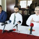 23.01.2020 Kielce. ŚCO. Konferencja dot. aktualnej sytuacji w zakresie epidemiologii nowotworów w woj. świętokrzyskim. Od lewej: dr n.med. Leszek Smorąg – ginekolog onkolog, lek med. Jakub Spałek – koordynator Programu Profilaktyki Nowotworów Głowy i Szyi i profesor Stanisław Góźdź – dyrektor Świętokrzyskiego Centrum Onkologii / Jarosław Kubalski / Radio Kielce