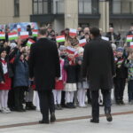 Kielce. Wizyta prezydentów Polski i Węgier. Powitanie przed WDK / Marzena Mąkosa / Radio Kielce