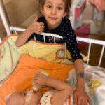 28.01.2020 Warszawa. Hania Terlecka wyleciała do Stanów Zjednoczonych. Pożegnanie z siostrą - Martyną / arch. rodzinne