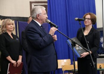 25.01.2020. Starachowice. Jubileusz 55-lecia Szkoły Podstawowa im. Szarych Szeregów. Jednym z absolwentów SP nr 10 jest poseł PiS Krzysztof Lipiec / facebook.com/materekmarek