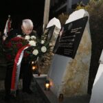 16.01.2020. Starachowice. Jarosław Kaczyński, prezes PiS, uczestniczył w mszy świętej w przededniu rocznicy śmierci swojej matki - Jadwigi Kaczyńskiej. Na zdjęciu (od lewej): Krzysztof Lipiec - poseł PiS, Jarosław Kaczyński - prezes PiS / Jarosław Kubalski / Radio Kielce