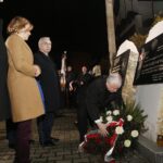 16.01.2020. Starachowice. Wizyta Jarosława Kaczyńskiego, prezesa PiS. 16.01.2020. Starachowice. Jarosław Kaczyński, prezes PiS, uczestniczył w mszy świętej w przededniu rocznicy śmierci swojej matki - Jadwigi Kaczyńskiej. Na zdjęciu (od lewej): Anna Krupka - poseł PiS, Krzysztof Lipiec - poseł PiS, Jarosław Kaczyński - prezes PiS / Jarosław Kubalski / Radio Kielce