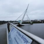 29.01.2020. Derry. Most Pokoju nad rzeką Foyle zbudowany w Derry z funduszy Unii Europejskich jako symbol pojednania / Włodzimierz Batóg / Radio Kielce