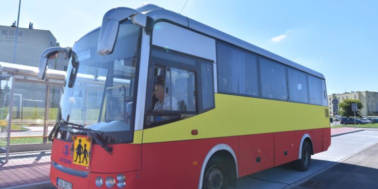 03.12.2019 Końskie. Pierwszy autobus, który obsługuje obecnie 7 linii / Magdalena Galas-Klusek / Radio Kielce