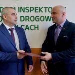 21.10.2020. Kielce. Wprowadzenie nowego Wojewódzkiego Inspektora Transportu Drogowego w Kielcach. Na zdjęciu (od lewej): Krzysztof Tosnowiec - Wojewódzki Inspektor Transportu Drogowego w Kielcach i Rafał Nowak - wicewojewoda świętokrzyski / Piotr Kwaśniewski / Radio Kielce