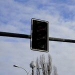 Awaria sygnalizacji świetlnej. Policja kieruje ruchem