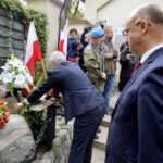 17.09.2019. Kielce. Uroczystości 80. rocznicy agresji sowieckiej na Polskę. Na zdjęciu: Andrzej Bętkowski - marszałek województwa świętokrzyskiego i Piotr Wawrzyk - wiceminister spraw zagranicznych / Piotr Kwaśniewski / Radio Kielce