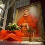 Relikwie błogosławionego ks. Jerzego Popiełuszki zostały uroczyście wprowadzone do kościoła pod wezwaniem Podwyższenia Krzyża Świętego w Łopusznie / Wiktor Dziarmaga / Radio Kielce