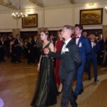 25.01.2020. Ostrowiec św. Studniówka II Liceum Ogólnokształcącego im. J. Chreptowicza / Emilia Sitarska / Radio Kielce