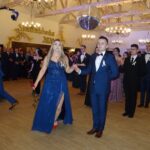 25.01.2020. Ostrowiec św. Studniówka II Liceum Ogólnokształcącego im. J. Chreptowicza / Emilia Sitarska / Radio Kielce