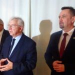 11.01.2020 Sędziszów. Spotkanie świąteczno-noworoczne PiS. Na zdjęciu (od lewej): Marek Mentel - przewodniczący Rady Powiatu Jędrzejowskiego, poseł Krzysztof Lipiec i Paweł Faryna - starosta jędrzejowski / Ewa Pociejowska-Gawęda / Radio Kielce