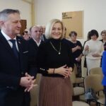 17.01.2020 Błogoszów. Otwarcie Klubu Senior Plus. Od lewej: Renata Janik - wicemarszałek województwa oraz Zbigniew Koniusz - wojewoda. / Ewa Pociejowska-Gawęda / Radio Kielce