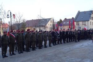 Bodzentyn. Zakończenie XXVI Marszu Szlakiem Powstańców Styczniowych Suchedniów-Bodzentyn / Anna Głąb / Radio Kielce