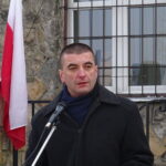 Zakończenie centralnych obchodów 156. rocznicy wybuchu Powstania Styczniowego. Na zdjęciu wiceburmistrz Wąchocka Sebastian Staniszewski / Anna Głąb / Radio Kielce