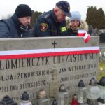 23.01.2020. Jędrzejów. Obchody 157. rocznicy powstania styczniowego. Na zdjęciu (od lewej): Marcin Piszczek -  burmistrz Jędrzejowa, Marek Godlewski - regionalista, pracownik Straży Miejskiej w Jędrzejowie, Sylwia Wróblewska - pracownik UM w Jędrzejowie / Ewa Pociejowska-Gawęda / Radio Kielce