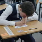 Matura pisemna z języka polskiego / Piotr Kwaśniewski / Radio Kielce