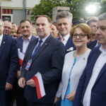 Na zdjęciu (od lewej): Andrzej Gąsior - wójt Nowej Słupi, Jacek Toś - dyrektor oddziału terenowego KOWR w Kielcach, Marek Kwitek - poseł PiS, Krzysztof Słoń - senator PiS, Maria Zuba - posłanka PiS i Bogdan Latosiński - poseł PiS / Piotr Kwaśniewski / Radio Kielce