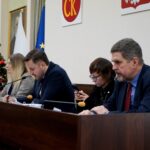 19.12.2019. Kielce. Sesja Rady Miasta Kielce. Na zdjęciu (od lewej): Joanna Winiarska - wiceprzewodnicząca Rady Miasta Kielce, Kamil Suchański - przewodniczący Rady Miasta Kielce, Katarzyna Zapała - wiceprzewodnicząca Rady Miasta Kielce i Jarosław Karyś - wiceprzewodniczący Rady Miasta Kielce / Piotr Kwaśniewski / Radio Kielce