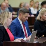 19.12.2019. Kielce. Sesja Rady Miasta Kielce. Na zdjęciu (od lewej): Anna Kibortt - radna Rady Miasta Kielce, Marcin Chłodnicki - radny Rady Miasta Kielce i Katarzyna Suchańska - radna Rady Miasta Kielce / Piotr Kwaśniewski / Radio Kielce