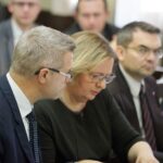 19.12.2019. Kielce. Sesja Rady Miasta Kielce. Na zdjęciu (od lewej): Bogdan Wenta - prezydent Kielc, Bożena Szczypiór - wiceprezydent Kielc i Marcin Różycki - wiceprezydent Kielc / Piotr Kwaśniewski / Radio Kielce