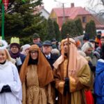 06.01.2020 Samsonów. Orszak Trzech Króli. Na zdjęciu (pierwsza z lewej): wicemarszałek Renata Janik / Michał Kita / Radio Kielce