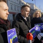 14.01.2020. Kielce. Na zdjęciu (od lewej): Dariusz Kisiel - radny Rady Miasta Kielce, Michał Cieślak - poseł i Renata Janik - wicemarszałek województwa świętokrzyskiego / Michał Kita / Radio Kielce