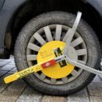 09.01.2020. Kielce. Straż miejska zakłada blokady na ulicy Piotrkowskiej i Planty / Piotr Kwaśniewski / Radio Kielce