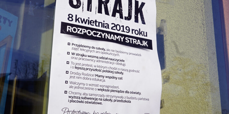 Strajk nauczycieli / Robert Felczak / Radio Kielce