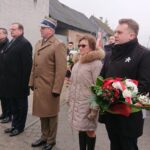 19.01.2020. Wąchock. Zakończenie centralnych obchodów 157. rocznicy wybuchu powstania styczniowego. W uroczystościach wzięli m.in. Marek Materek - prezydent Starachowic, Agata Wojtyszek - poseł, Jan Józef Kasprzyk - szef Urzędu do Spraw Kombatantów i Osób Represjonowanych / Anna Głąb / Radio Kielce