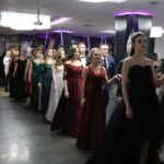 25.01.2020. Kostomłoty Pierwsze. Studniówka Katolickiego Liceum Ogólnokształcącego im. św. Stanisława Kostki w Kielcach / Stanislaw Blinstrub / Radio Kielce