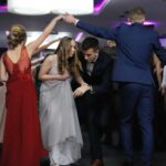 25.01.2020. Kostomłoty Pierwsze. Studniówka Katolickiego Liceum Ogólnokształcącego im. św. Stanisława Kostki w Kielcach / Stanislaw Blinstrub / Radio Kielce