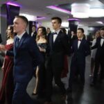 25.01.2020. Kostomłoty Pierwsze. Studniówka Katolickiego Liceum Ogólnokształcącego im. św. Stanisława Kostki w Kielcach / Stanislaw Blinstrub / Radio Kielce