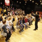 07.01.2020 Kielce. Próba przed oratorium „Do Betlejem”. Na zdjęciu: Ewa Robak - dziekan Wydziału Sztuki UJK i Mikołaj Blajda - twórca widowiska  / Jarosław Kubalski / Radio Kielce