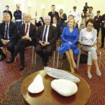 18.09.2019 Warszawa. Uroczystość wręczenia certyfikatu wpisu Krzemionek Opatowskich na listę UNESCO. Na zdjęciu (od lewej): Jarosław Rusiecki - senator, Piotr Wawrzyk - wiceminister spraw zagranicznych, Krzysztof Lipiec - poseł, Anna Krupka - wiceminister sportu i turystyki i Magdalena Gawin - wiceminister kultury i dziedzictwa narodowego / Jarosław Kubalski / Radio Kielce