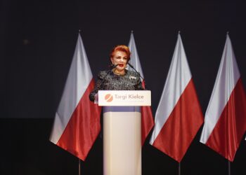 03.09.2019. Kielce. Inauguracja 27. Międzynarodowego Przemysłu Obronnego. Na zdjęciu: Georgette Mosbacher - ambasador USA w Polsce / Jarosław Kubalski / Radio Kielce