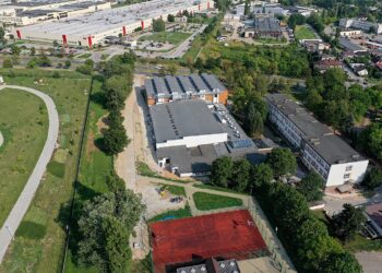 Hala Sportowa przy X Liceum Ogólnokształcącym Mistrzostwa Sportowego im. Józefa Wybickiego w Kielcach / Jarosław Kubalski / Radio Kielce