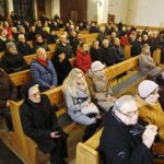 16.01.2020. Starachowice. Jarosław Kaczyński, prezes PiS, uczestniczył w mszy świętej w przededniu rocznicy śmierci swojej matki - Jadwigi Kaczyńskiej. Nabożeństwo odbyło się w kościele pod wezwaniem Wszystkich Świętych / Jarosław Kubalski / Radio Kielce