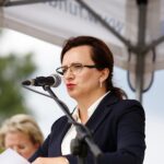 Michniów. Uroczystości w rocznicę pacyfikacji wsi przez Niemców. Na zdjęciu: Agata Wojtyszek - wojewoda świętokrzyski / Jarosław Kubalski / Radio Kielce