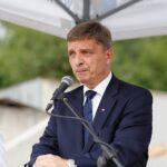 Michniów. Uroczystości w rocznicę pacyfikacji wsi przez Niemców. Na zdjęciu: Andrzej Pruś - przewodniczący sejmiku województwa / Jarosław Kubalski / Radio Kielce