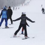 26.01.2020. Kielce. Ferie zimowe na stoku narciarskim na Stadionie / Jarosław Kubalski / Radio Kielce