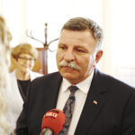Konferencja pt.: „Krzemionki - droga do UNESCO". Na zdjęciu poseł PiS Andrzej Kryj / Jarosław Kubalski / Radio Kielce