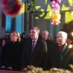 06.01.2020 Święty Krzyż. Charytatywny koncert kolęd. Na zdjęciu (od lewej): Małgorzata Pruś, Andrzej Pruś - przewodniczący sejmiku województwa, Marian Puchała - superior klasztoru na Świętym Krzyżu i poseł Krzysztof Lipiec / Jarosław Kubalski / Radio Kielce