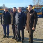 15.01.2020. Starachowice. Przekazanie dotacji na niską emisję. Na zdjęciu (od lewej): Jacek Sulek - Urząd Marszałkowski, Andrzej Pruś - przewodniczący sejmiku województwa świętokrzyskiego, Andrzej Bętkowski - marszałek woj. świętokrzyskiego, Marek Materek - prezydent Starachowic / Anna Głąb / Radio Kielce