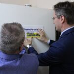 18.01.2020. Pińczów. Otwarcie biura eurodeputowanego Adama Jarubasa / Marta Gajda / Radio Kielce