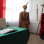 24.01.2020. Pińczów. Siedziba Pińczowskiego Klubu Polskiej Sztuki Walki Signum Polonicum mieści się w jednym z pomieszczeń Szkoły Podstawowej nr 1 przy ulicy 1 Maja w Pińczowie / Marta Gajda / Radio Kielce