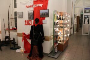 25.01.2020 Pińczów. Wystawa pn. „Pamiętamy 1863 r.” poświęcona Powstaniu Styczniowemu / Marta Gajda / Radio Kielce