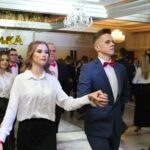 25.01.2020. Staszów. Studniówka LO im. ks. Kardynała Wyszyńskiego / Marta Gajda / Radio Kielce